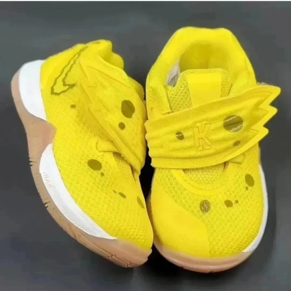 Nikes 4c - Picture 3 of 4
